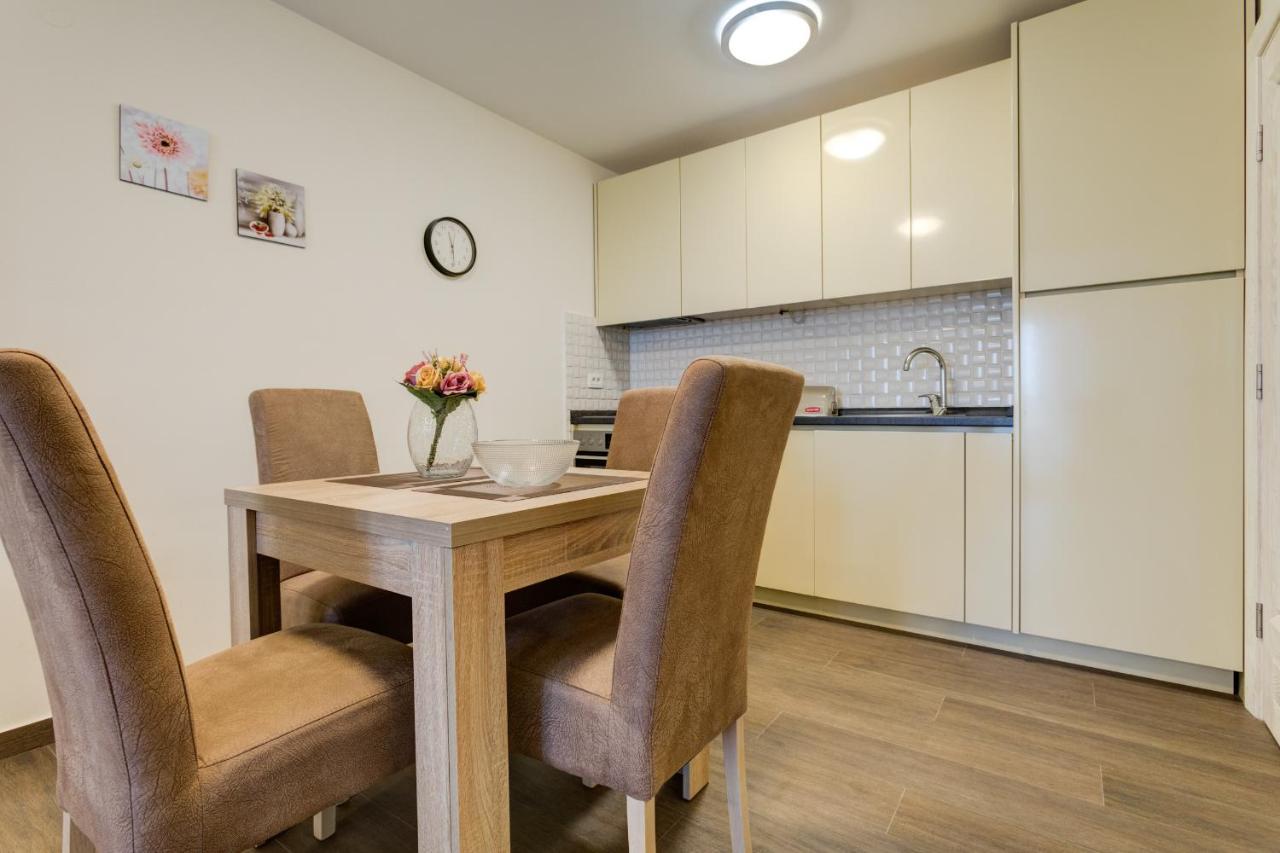 Apartments Horizont ブドヴァ エクステリア 写真